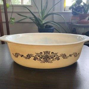 Vintage Pyrex Promo Golden Rose Bouquet Oval Casserole Dish 2.5 QT 045